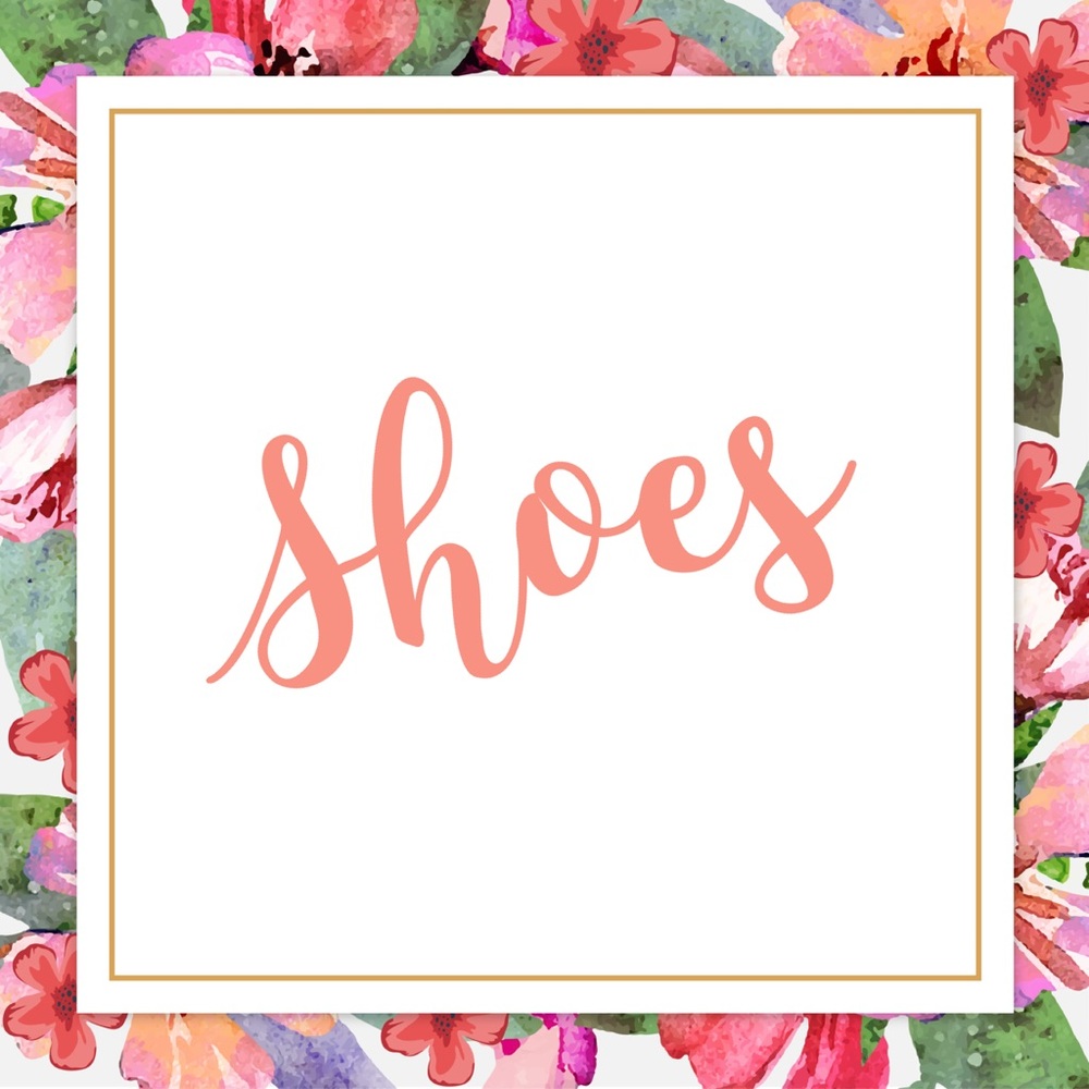 WOMEN’S SHOES